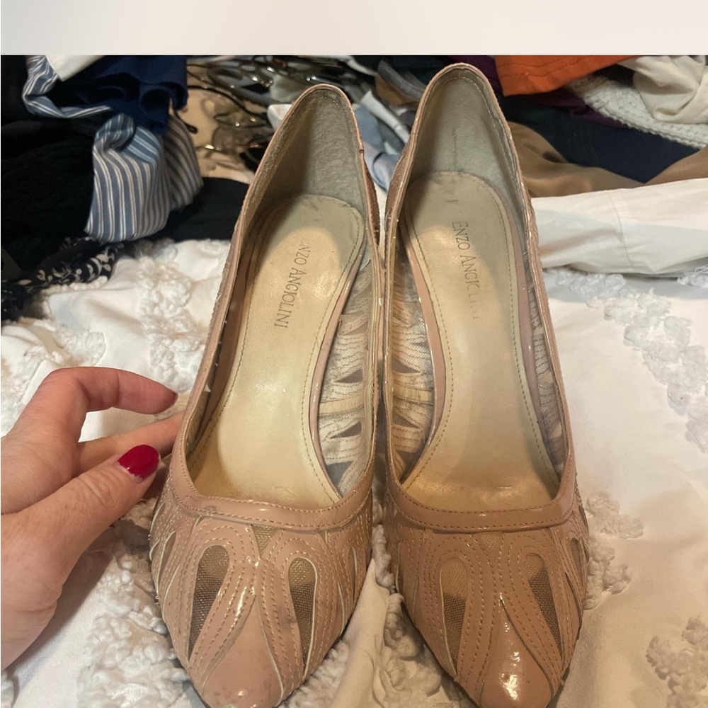 Elegant Nude Stiletto Heels - Picture 3 of 4